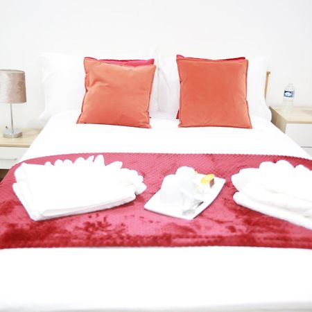 Deluxe 4 Bedroom House The Hyde ภายนอก รูปภาพ