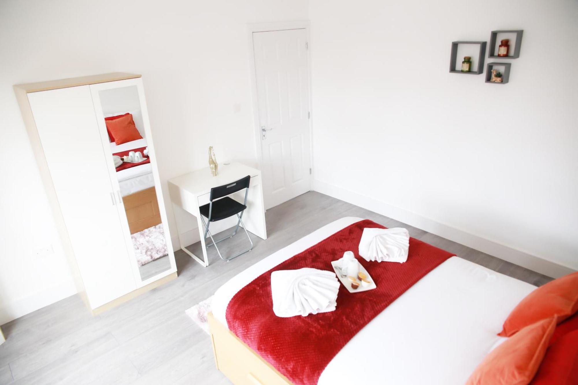 Deluxe 4 Bedroom House The Hyde ภายนอก รูปภาพ